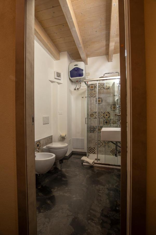 Via Cavour 19, Camere del Conte Iglesias Esterno foto